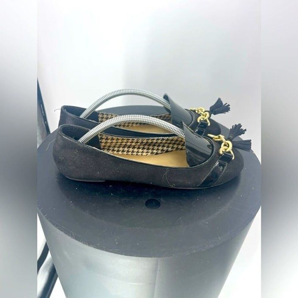 Black and gold women's flats with tassels size 7